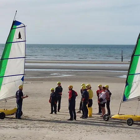 The Vans De Panne Exterior photo