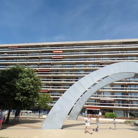 The Vans De Panne Exterior photo